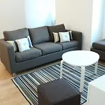 White House 3*