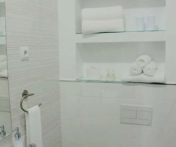 White House Affittacamere Aveiro